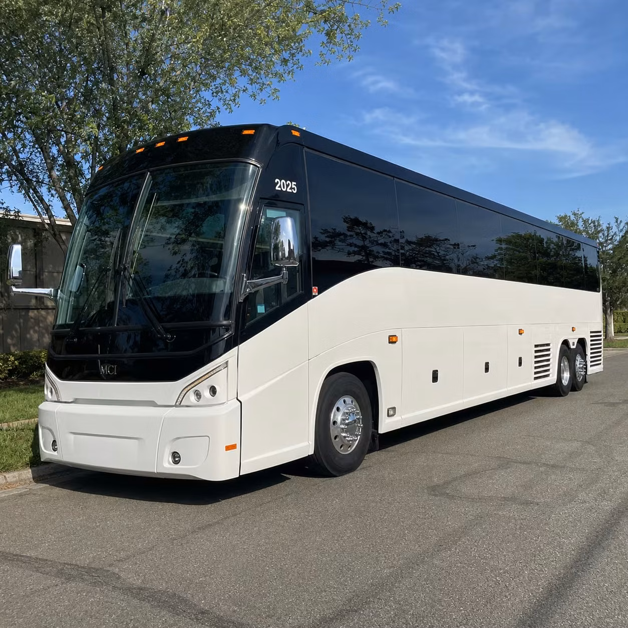 choosing the right bus for long distance travel from hampton virginia
