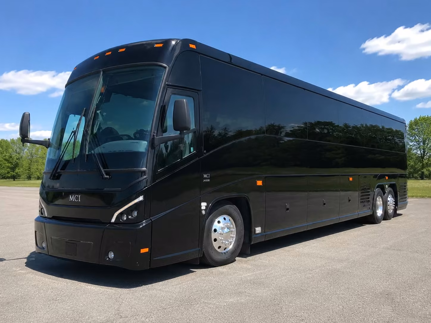 corporate airport transfers to newport news williamsburg international airport