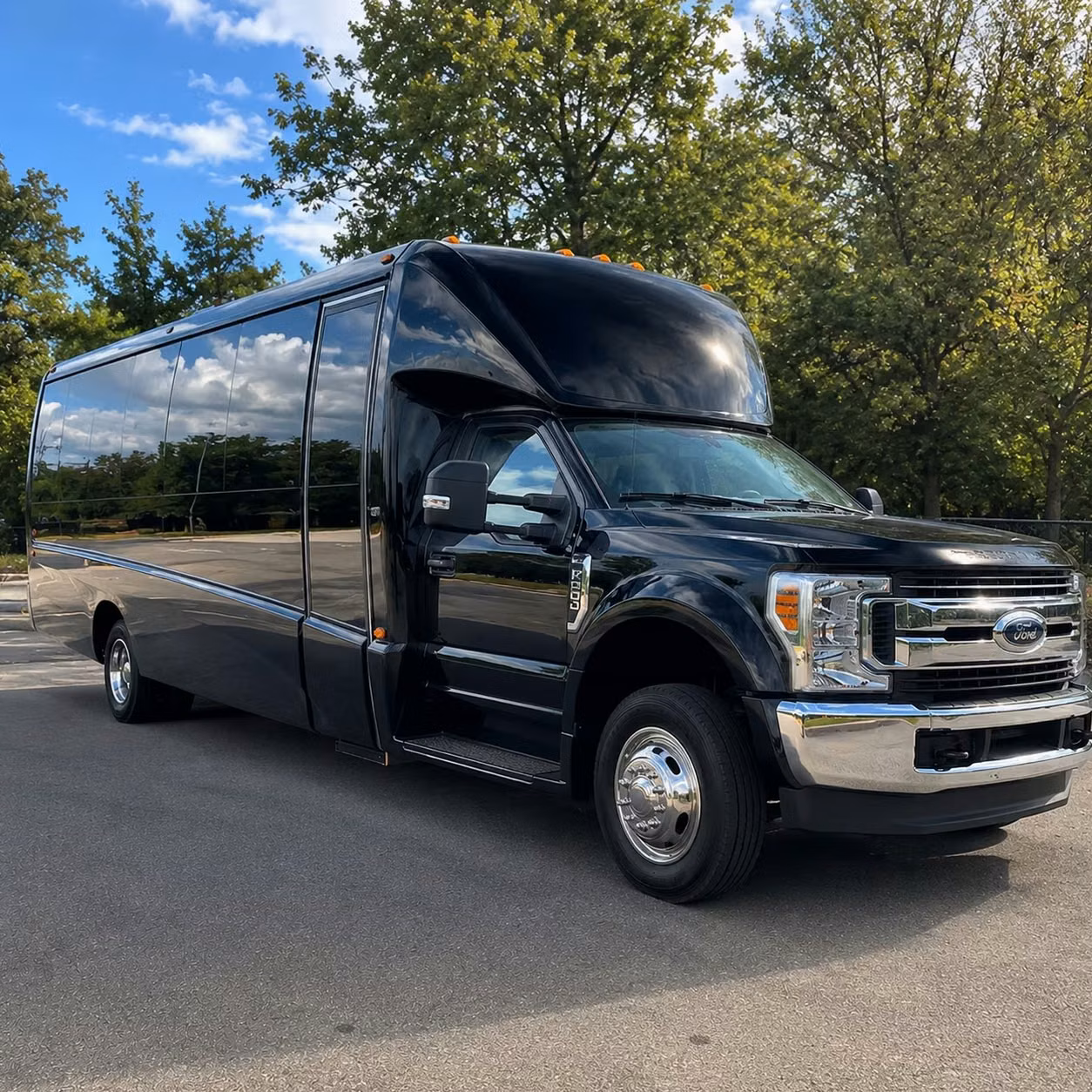 minibus rentals for smaller hampton prom groups who want a private ride