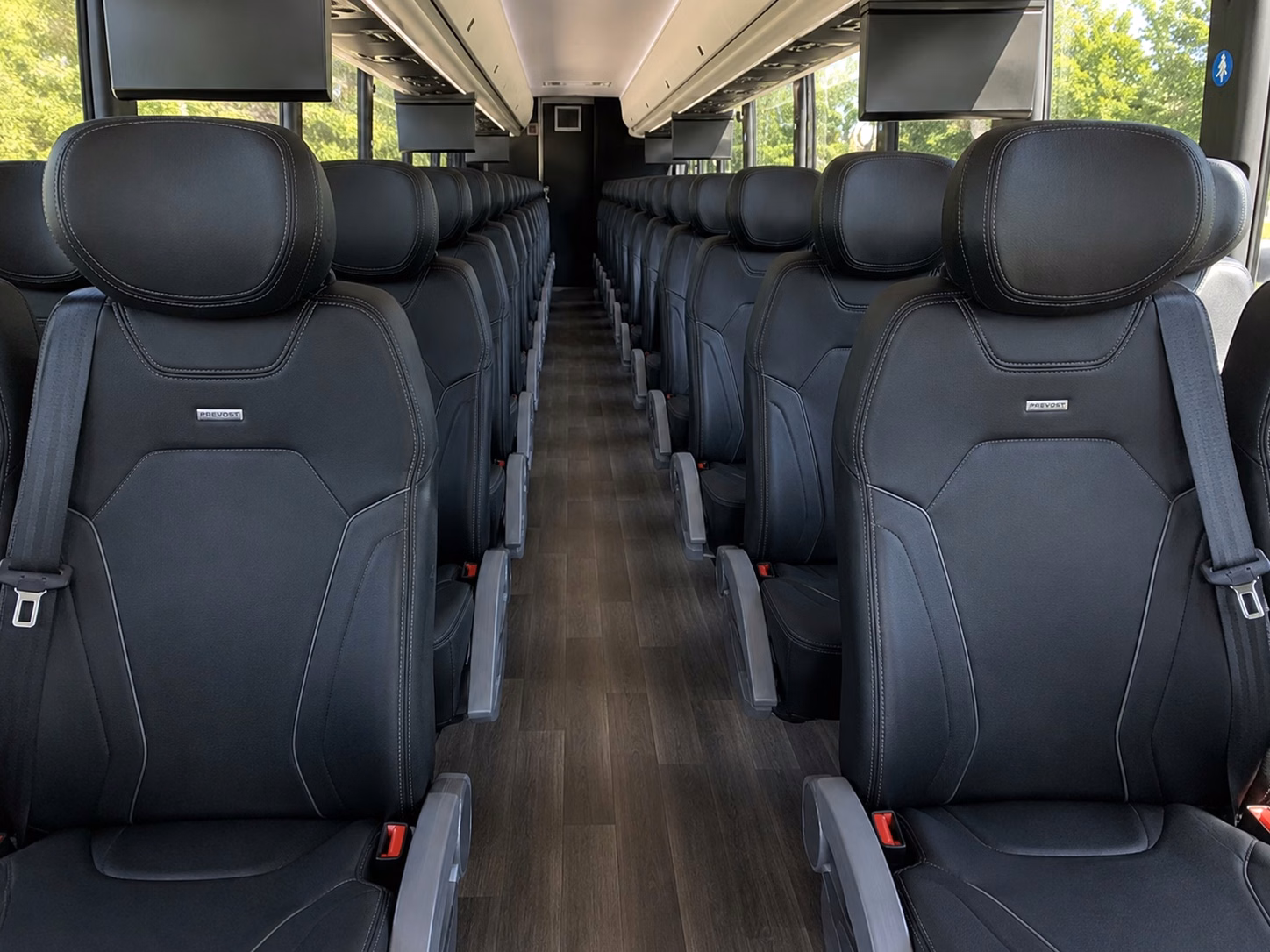 wedding guest shuttle services between hampton hotels and waterfront venues